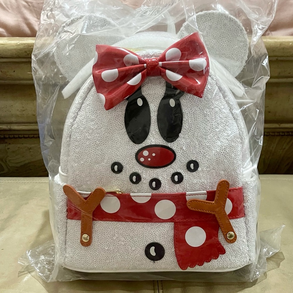 Disney Loungefly Snow Minnie Mouse Christmas Holiday mini backpack